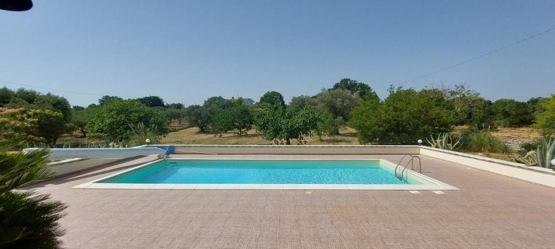 Moradia em Cisternino