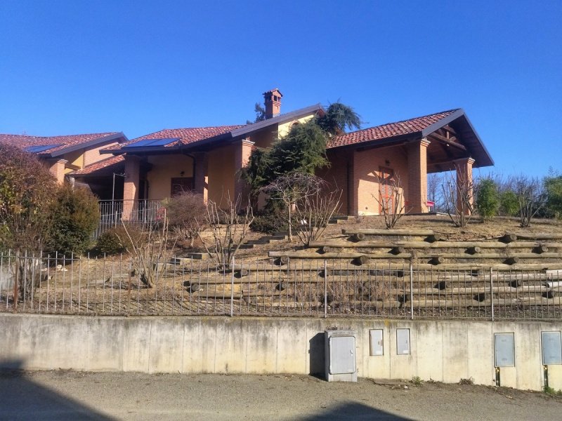 Villa en San Damiano d'Asti