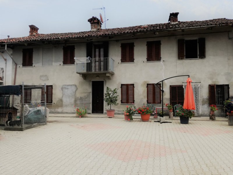 Casa de campo en San Damiano d'Asti