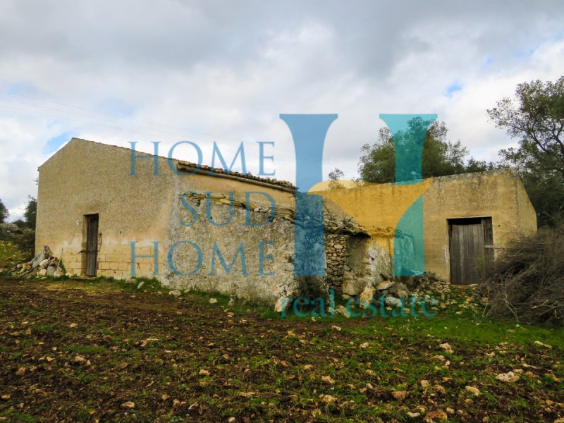 Huis op het platteland in Noto