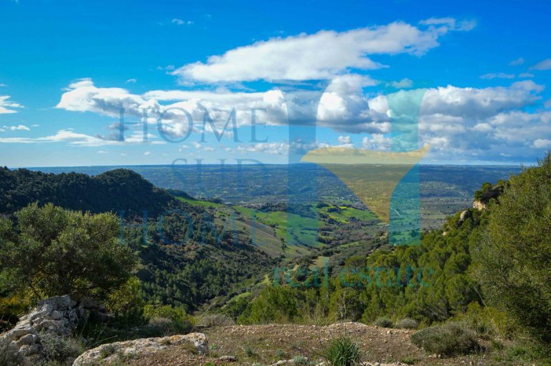 Terrain à bâtir à Noto