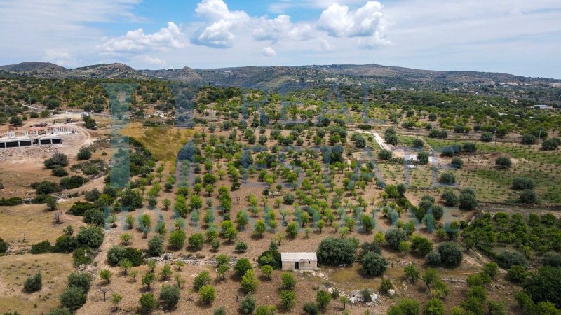 Terrain à bâtir à Noto