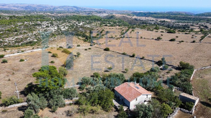 Country house in Noto