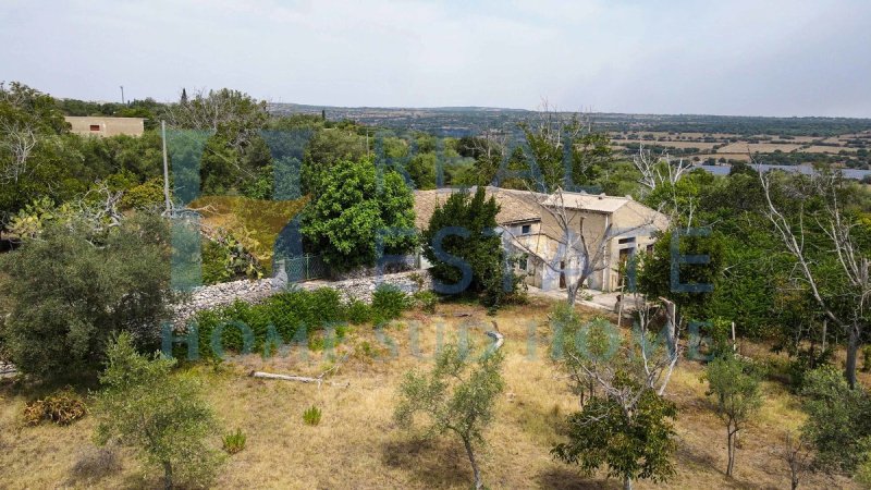 Hus på landet i Canicattini Bagni