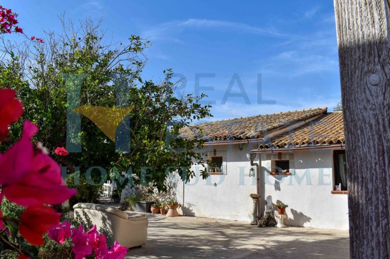 Country house in Noto