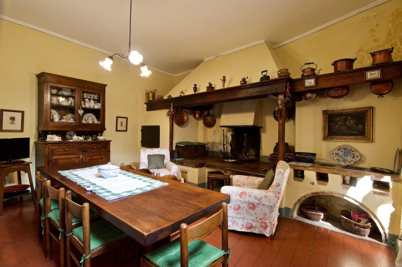 Historic apartment in Sarteano