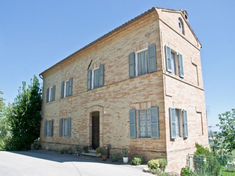 Einfamilienhaus in Monte Vidon Corrado