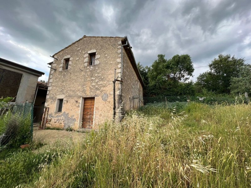 Klein huisje op het platteland in Veroli