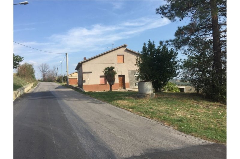 Detached house in Sant'Eusanio del Sangro