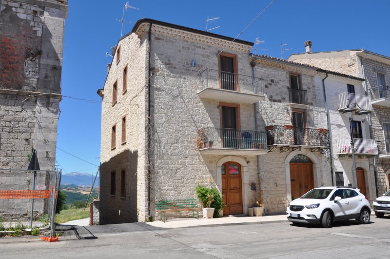 Detached house in Montagano